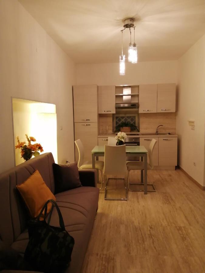 B&B Palazzo Satriano Nápoly Szoba fotó