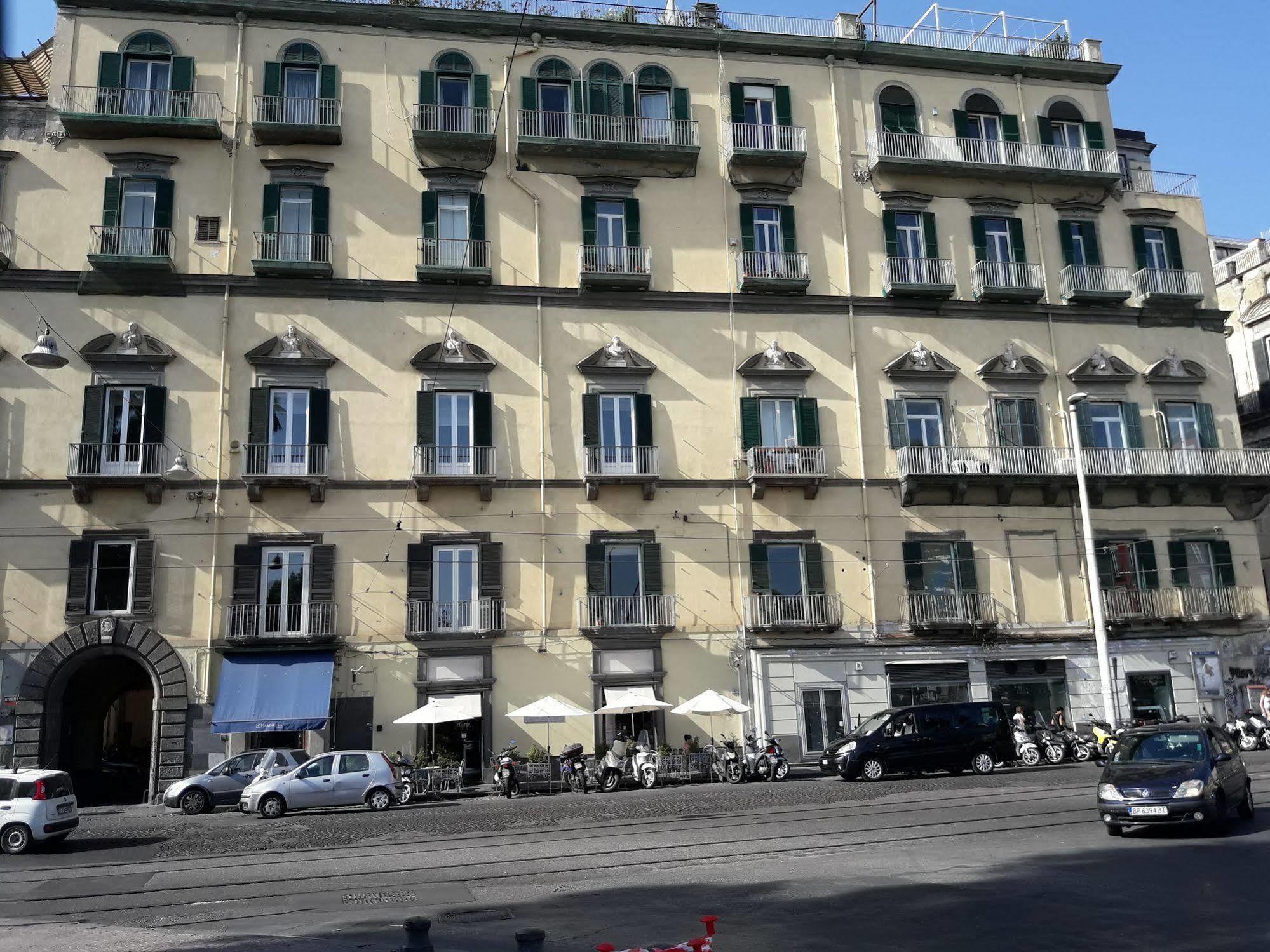 B&B Palazzo Satriano Nápoly Kültér fotó